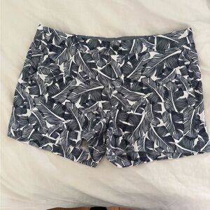 Banana Republic Navy & White Leaf-Print Shorts - Hampton Fit (10)